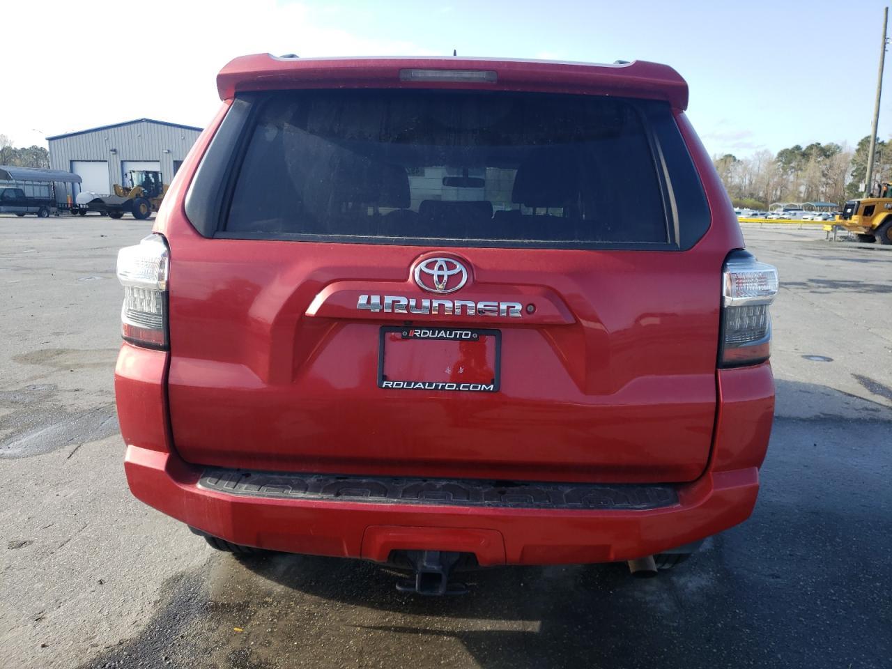 2019 TOYOTA 4RUNNER SR - Image 6