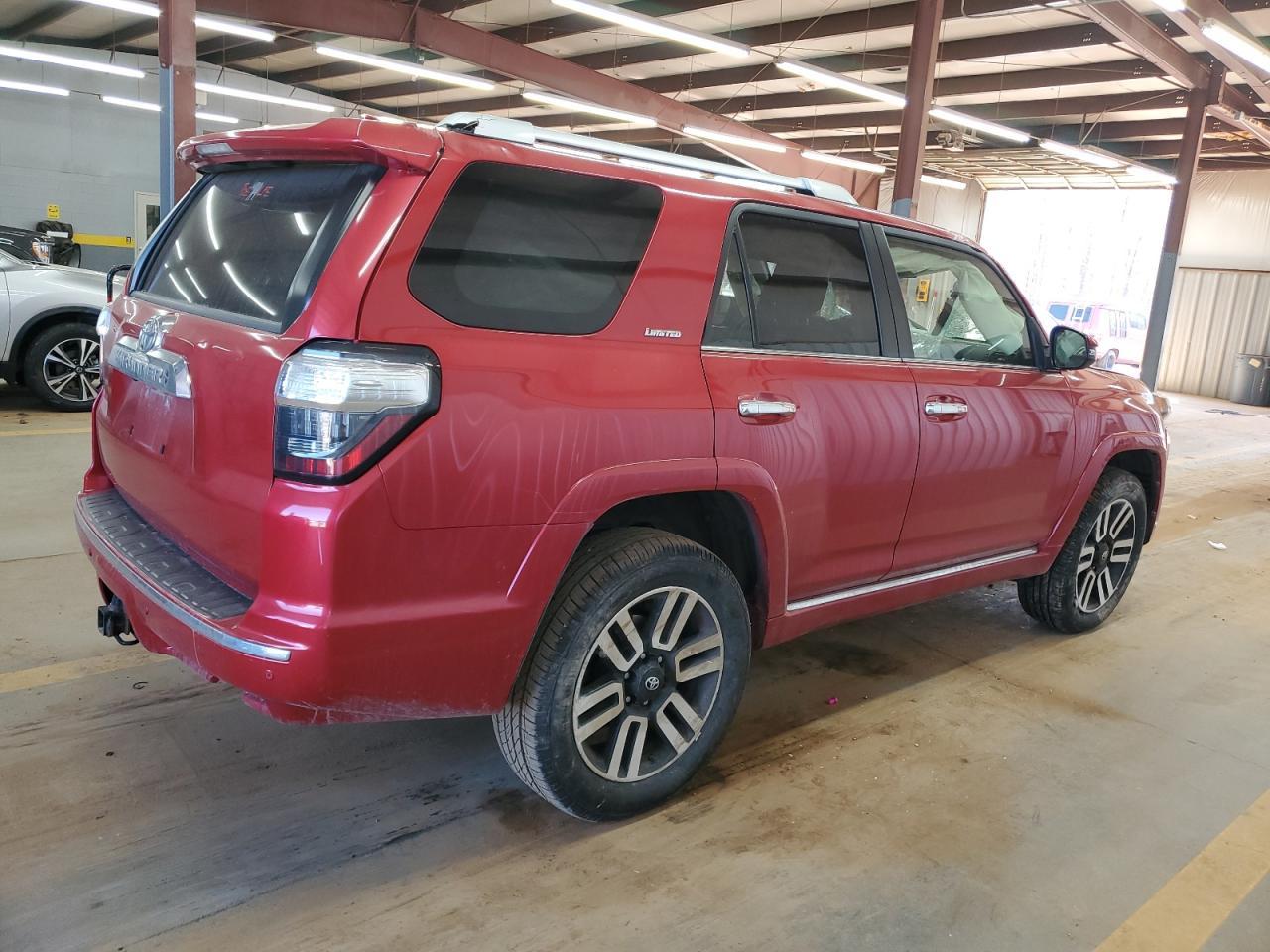 2017 TOYOTA 4RUNNER SR - Фото 3