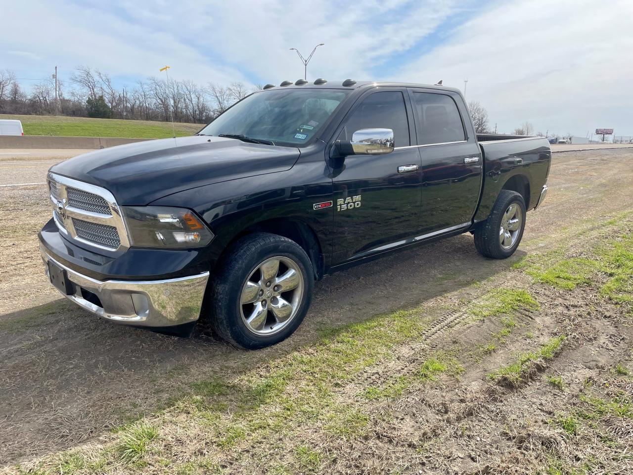 2017 RAM 1500 SLT - Image 2