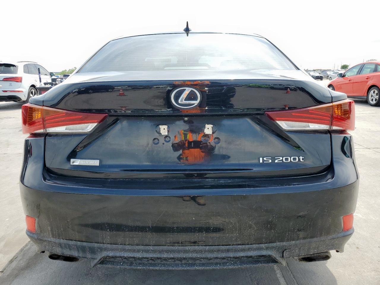 2017 LEXUS IS 200T - Image 6