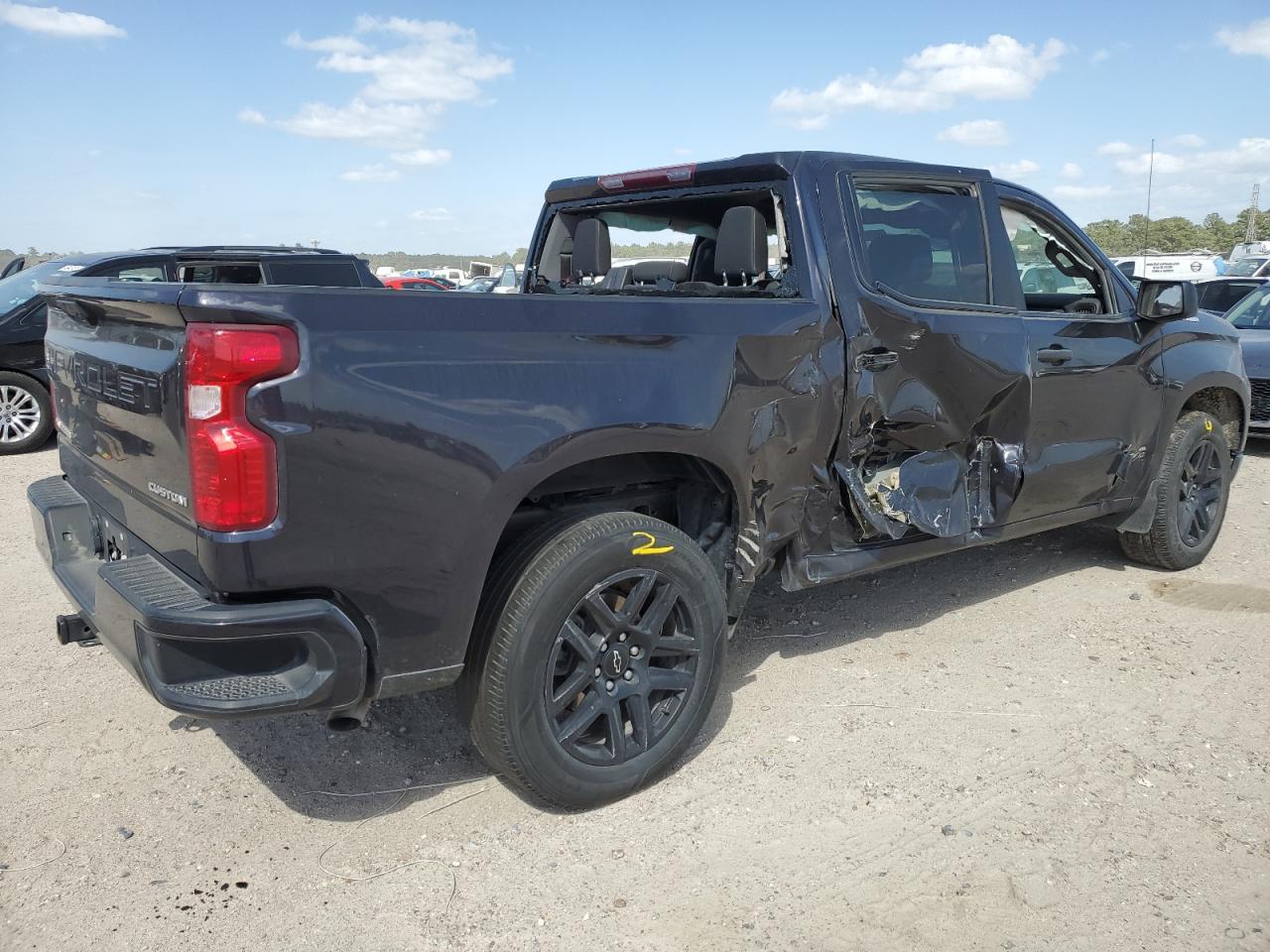 2023 CHEVROLET SILVERADO - Фото 3