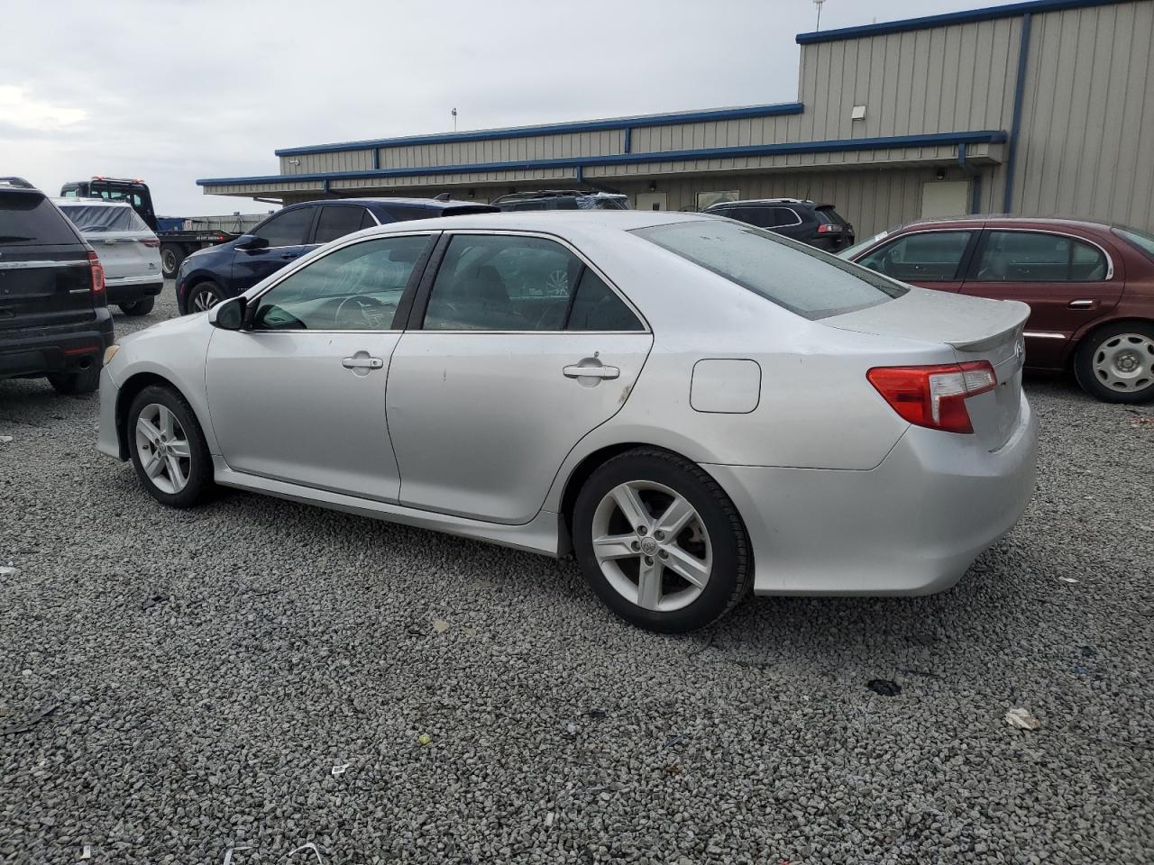 2014 TOYOTA CAMRY L - Image 2