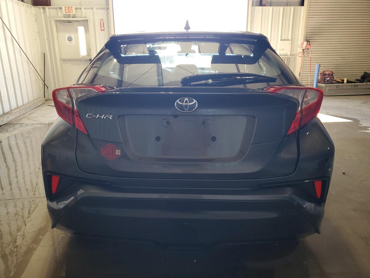 2021 TOYOTA C-HR XLE - Фото 6