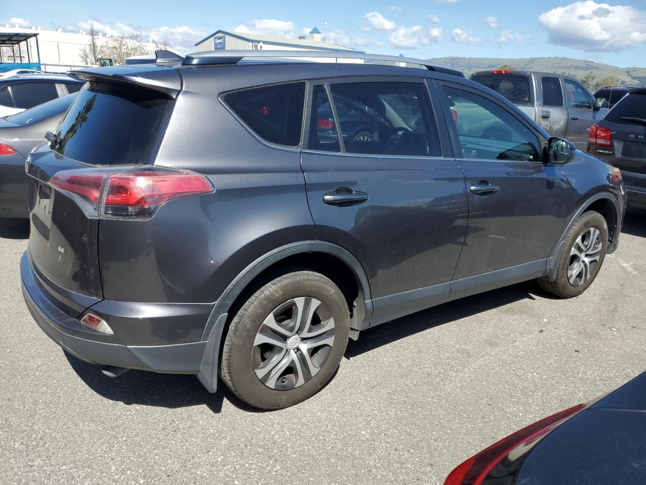 2017 TOYOTA RAV4 LE - Image 3