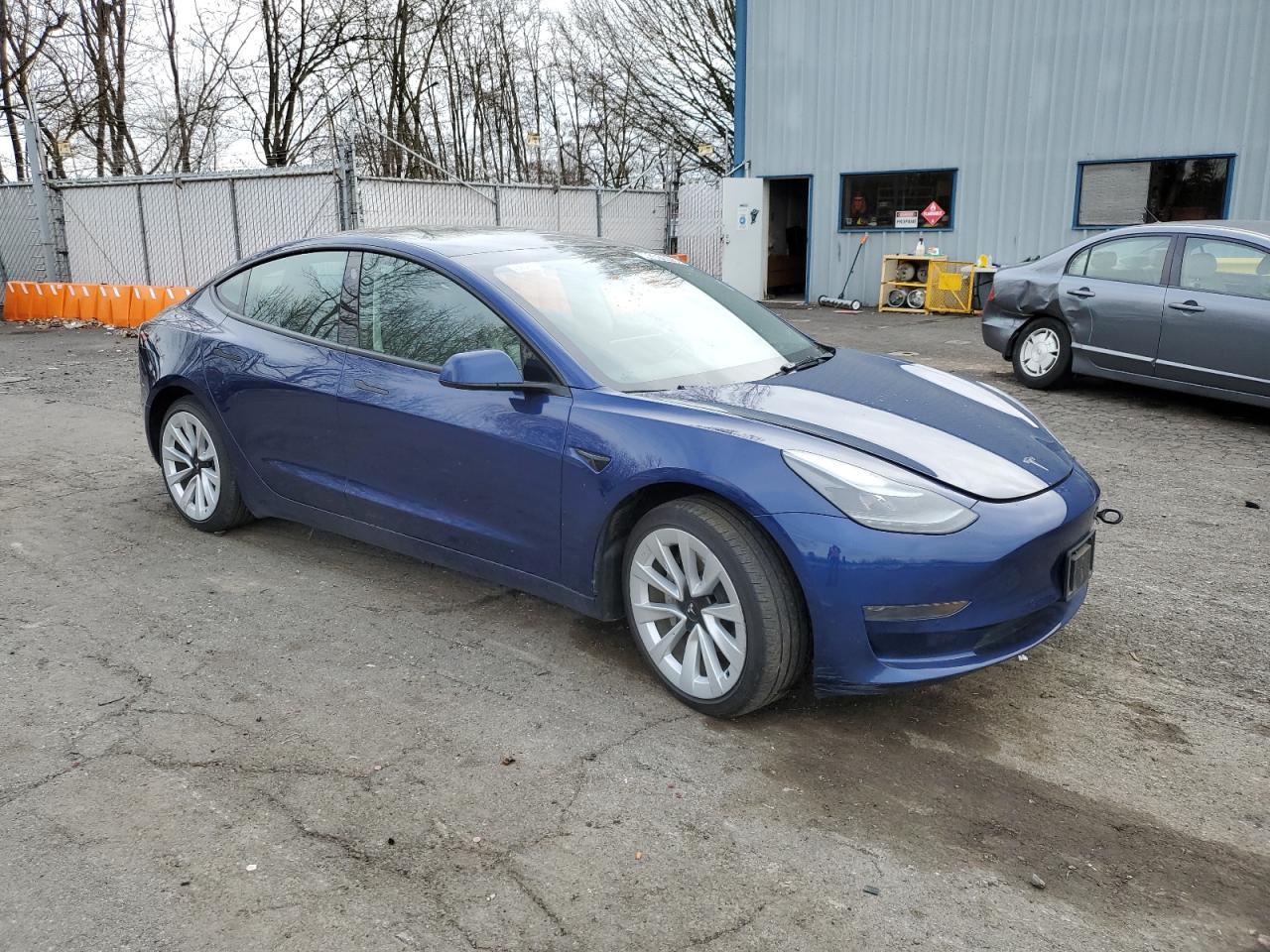 2022 TESLA MODEL 3 - Фото 4