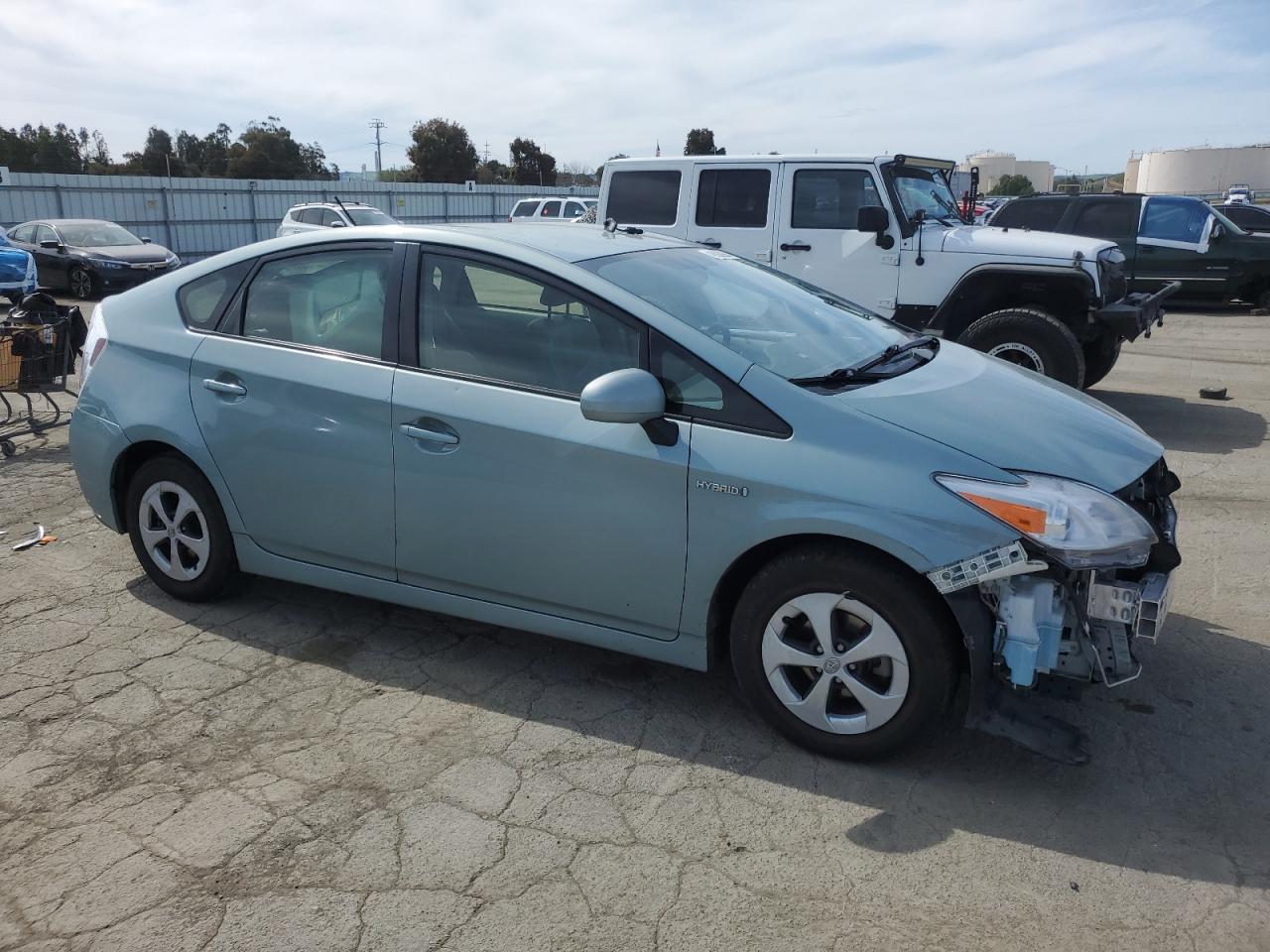 2015 TOYOTA PRIUS - Фото 4
