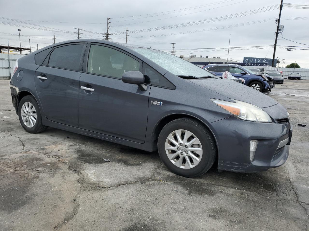 2014 TOYOTA PRIUS PLUG - Image 4