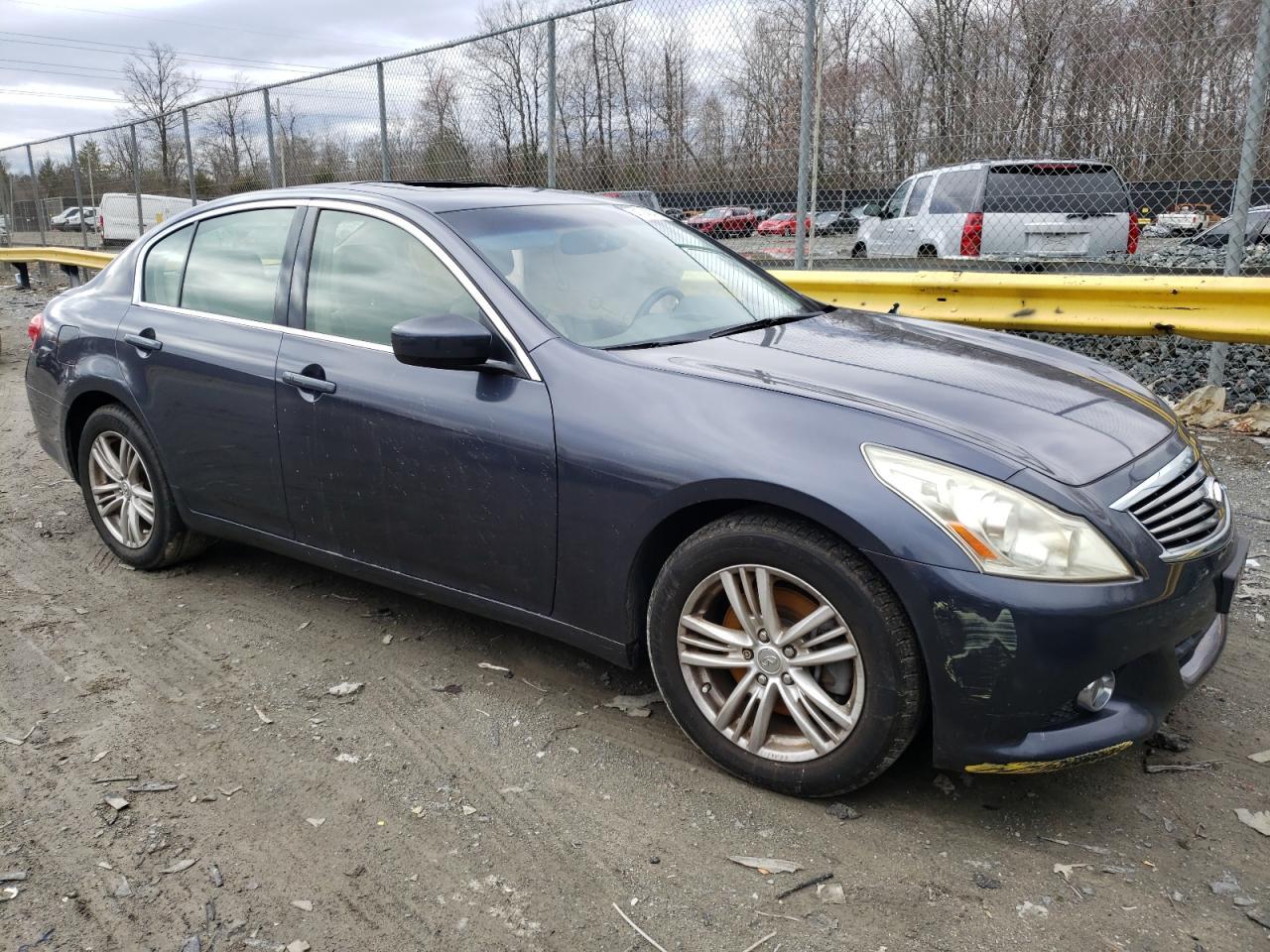 2012 INFINITI G37 - Image 4