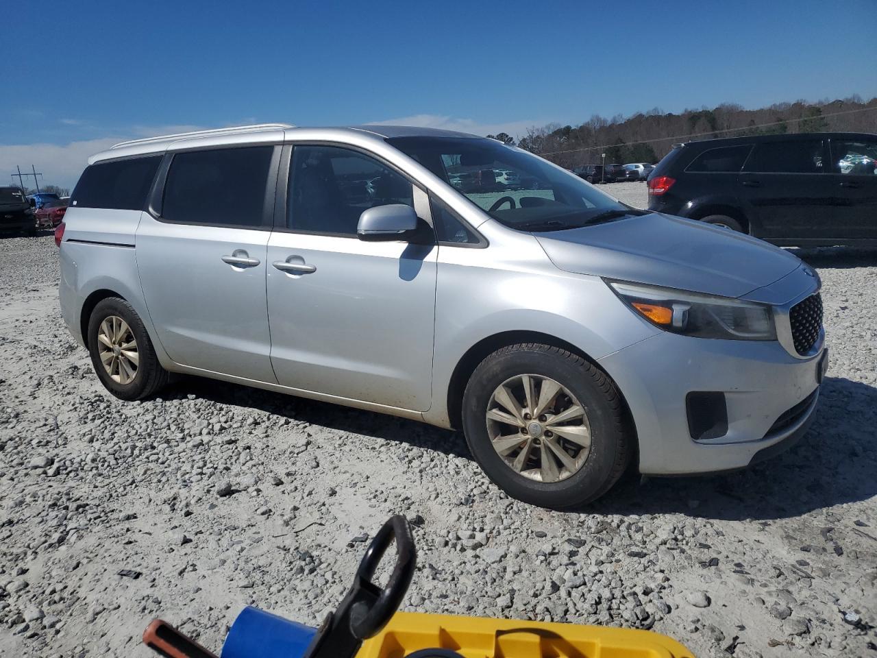 2016 KIA SEDONA LX - Image 4