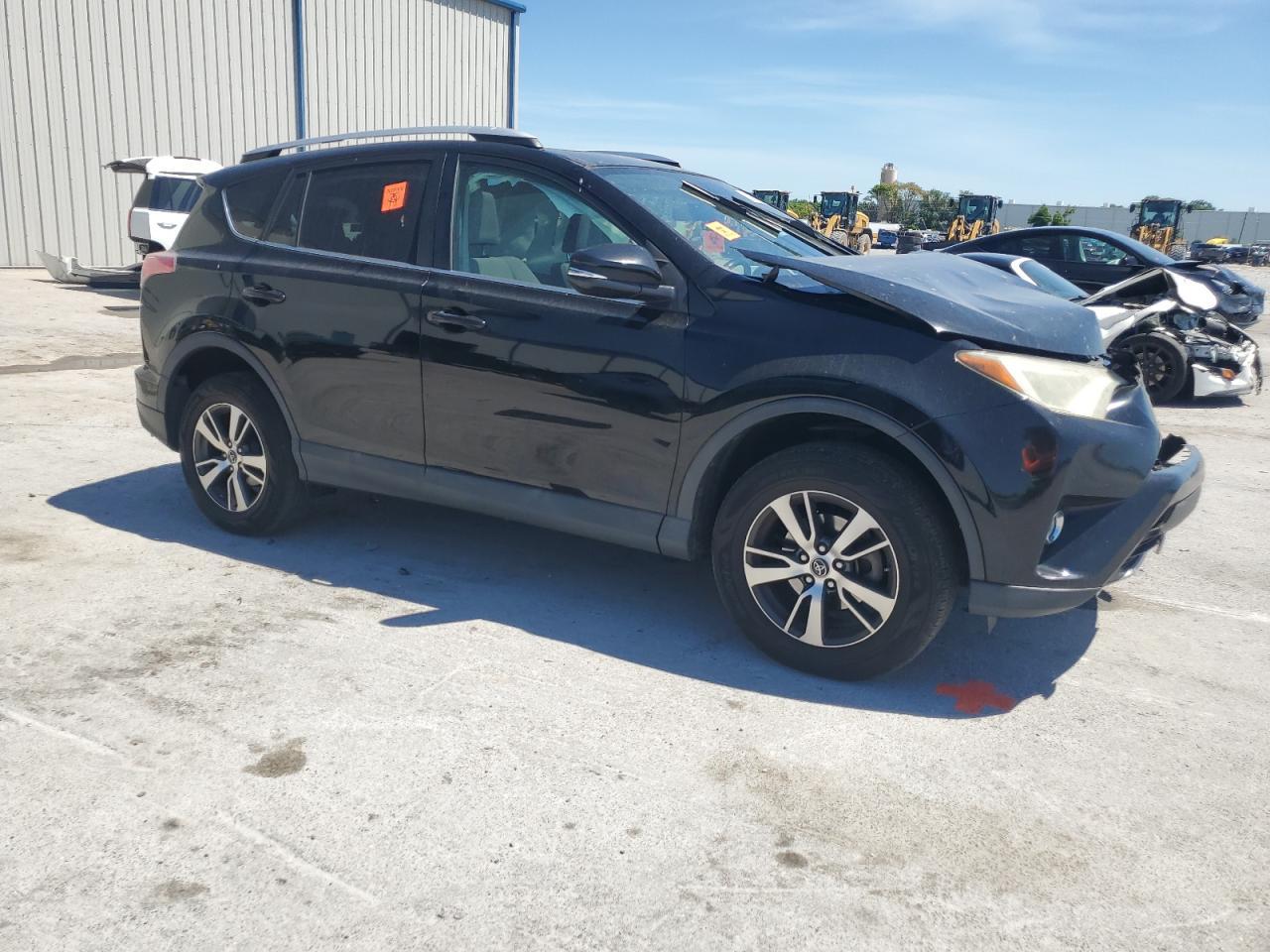 2016 TOYOTA RAV4 XLE - Image 4