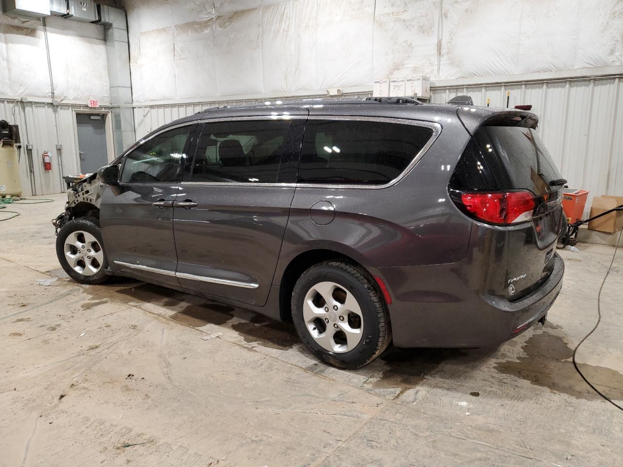 2017 CHRYSLER PACIFICA T - Image 2