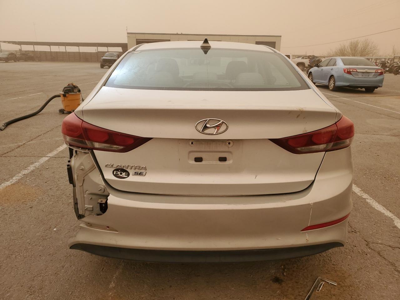 2017 HYUNDAI ELANTRA SE - Image 6