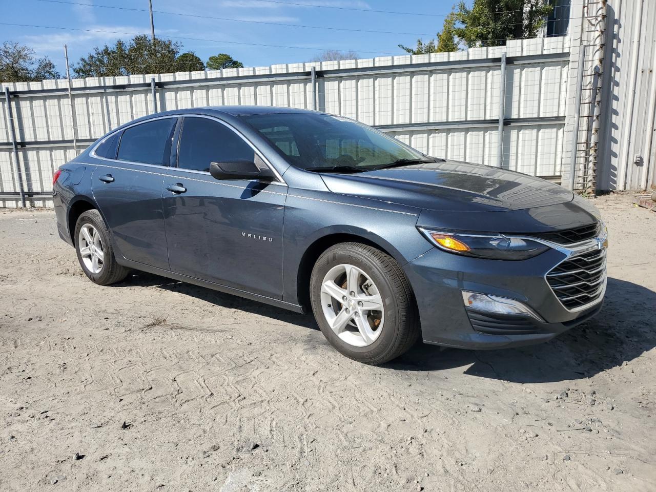 2019 CHEVROLET MALIBU LS - Фото 4