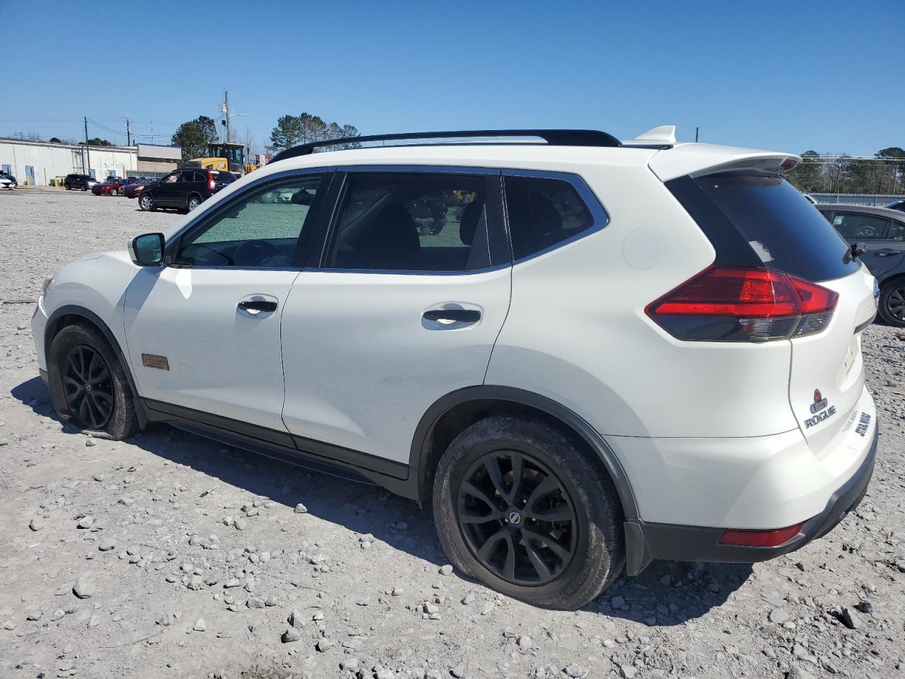 2017 NISSAN ROGUE S - Фото 2