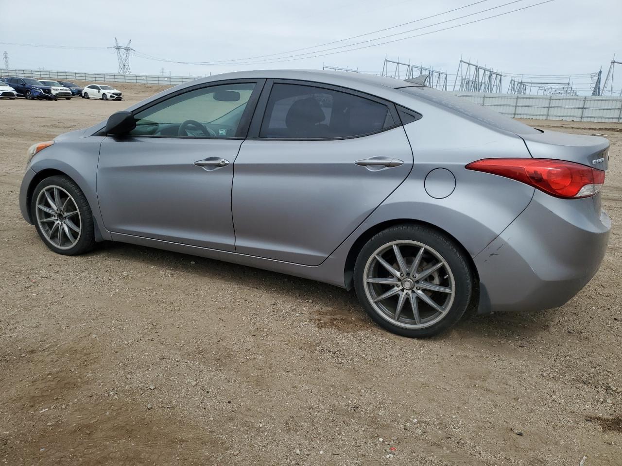 2013 HYUNDAI ELANTRA GL - Image 2