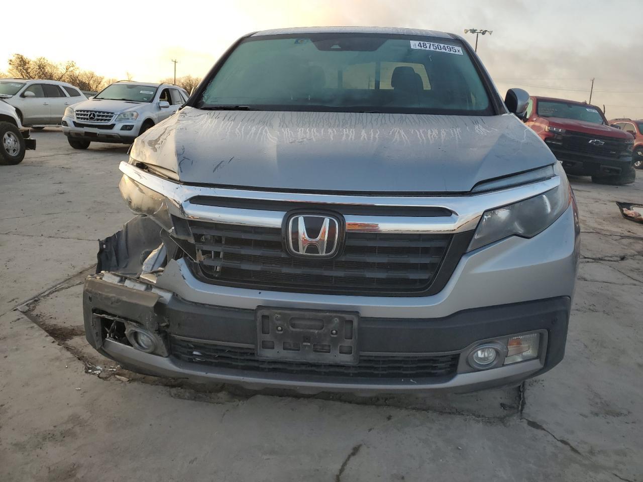 2017 HONDA RIDGELINE - Фото 5