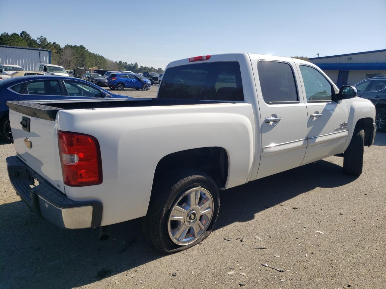 2013 CHEVROLET SILVERADO - Image 3