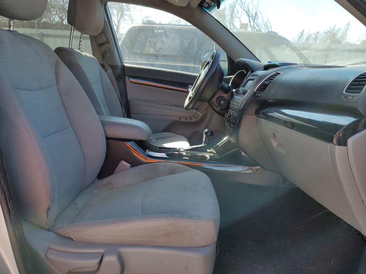 2014 KIA SORENTO LX - Фото 7