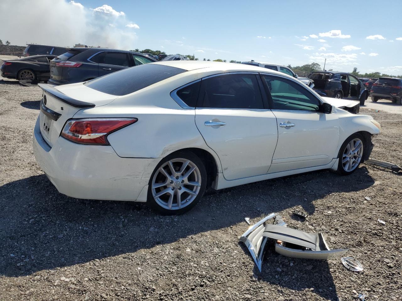 2015 NISSAN ALTIMA 2.5 - Фото 3