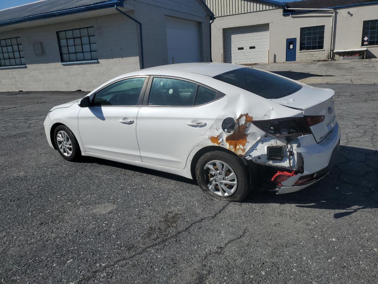 2019 HYUNDAI ELANTRA SE - Фото 2