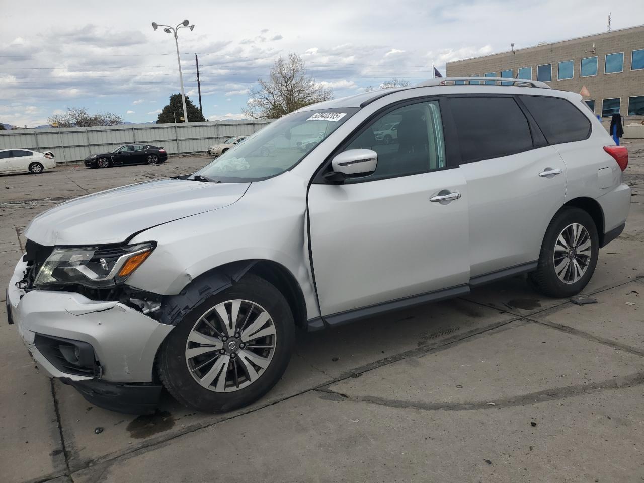 2017 NISSAN PATHFINDER