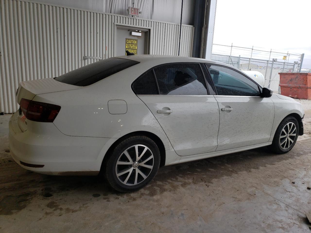 2017 VOLKSWAGEN JETTA SE - Image 3