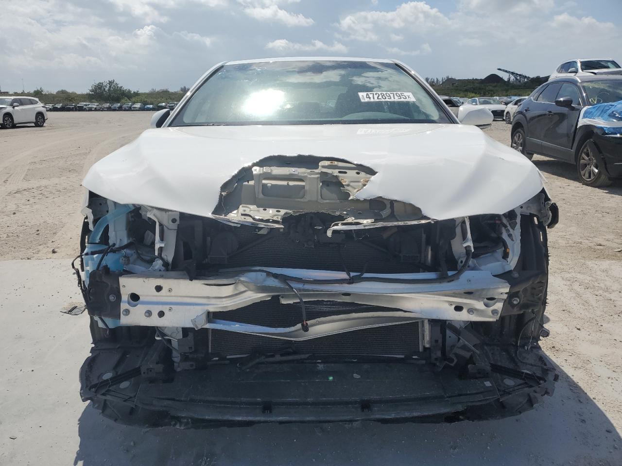 2018 TOYOTA CAMRY L - Фото 5