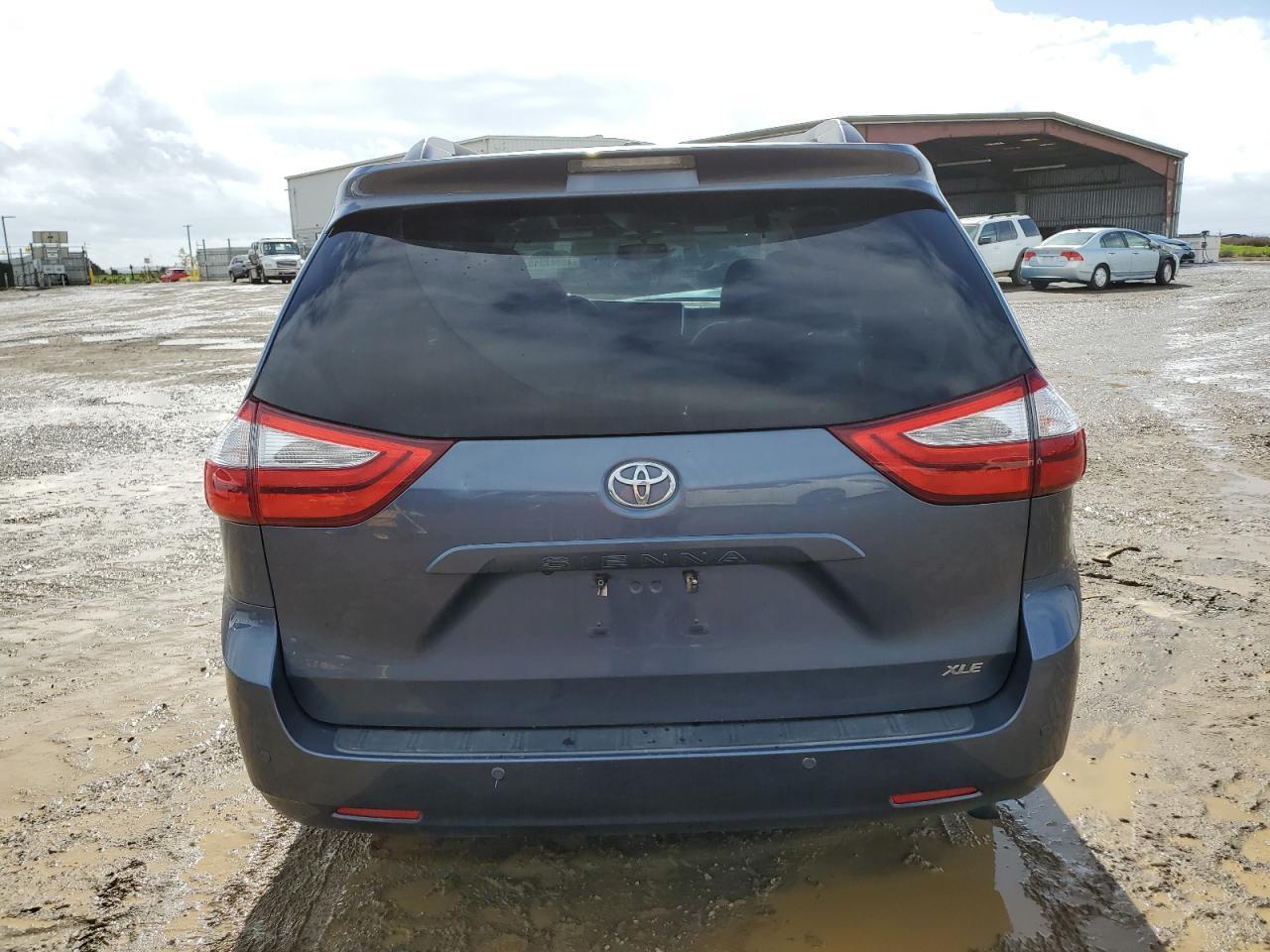 2015 TOYOTA SIENNA XLE - Фото 6