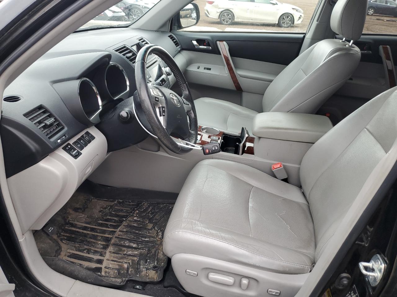 2012 TOYOTA HIGHLANDER - Image 7