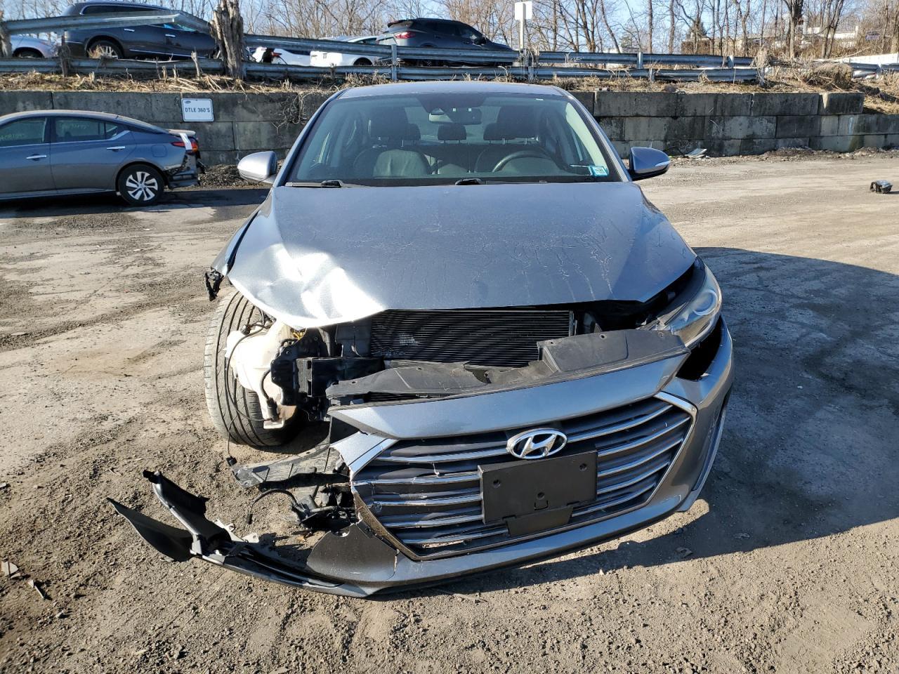 2017 HYUNDAI ELANTRA SE - Image 5