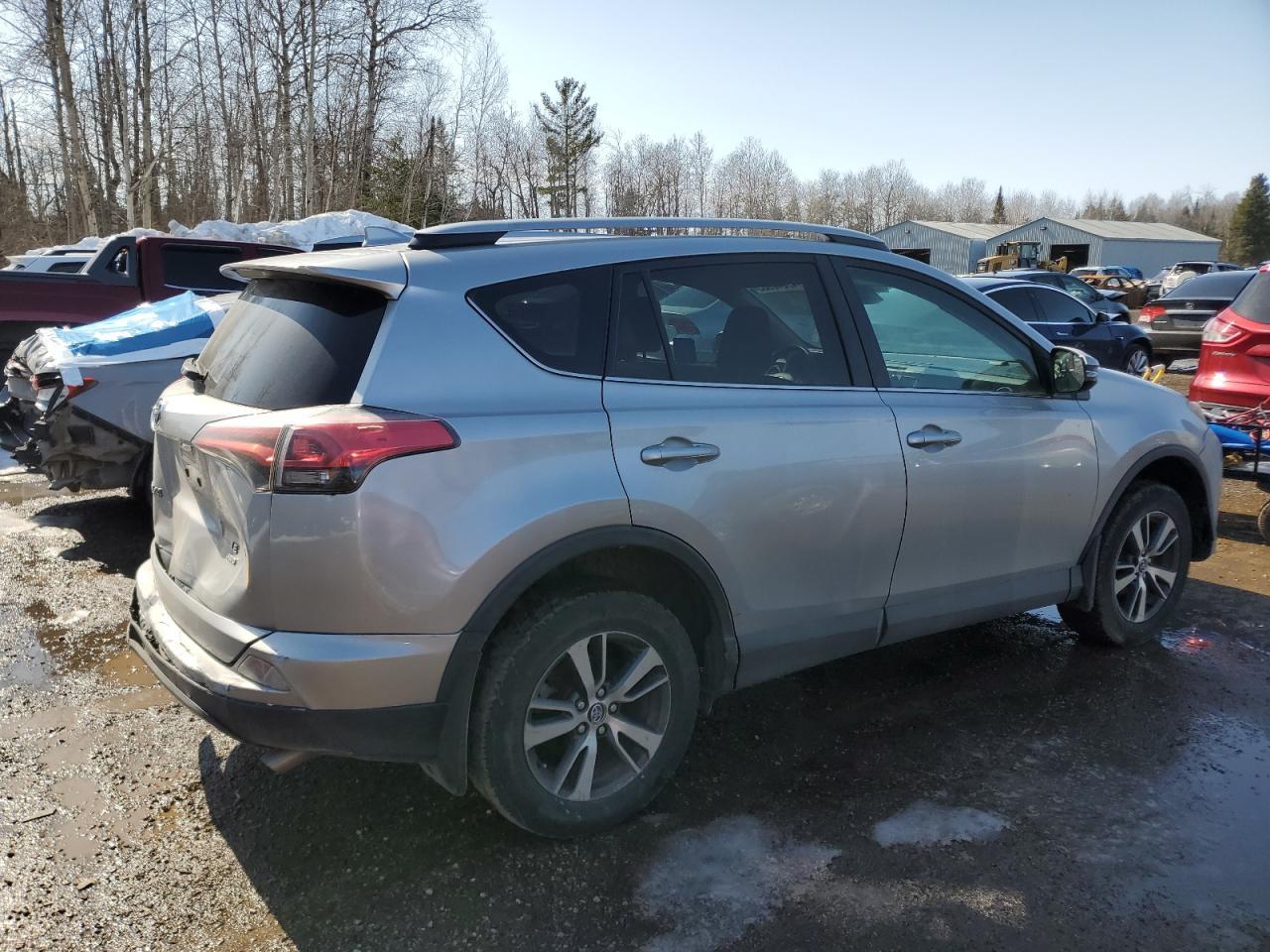 2018 TOYOTA RAV4 LE - Image 3