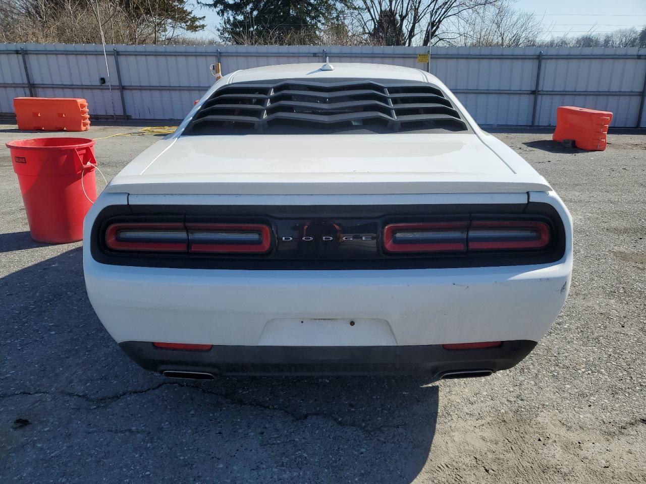 2015 DODGE CHALLENGER - Image 6