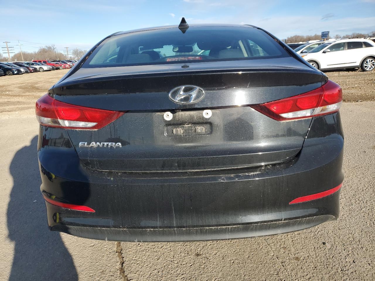 2018 HYUNDAI ELANTRA SE - Image 6