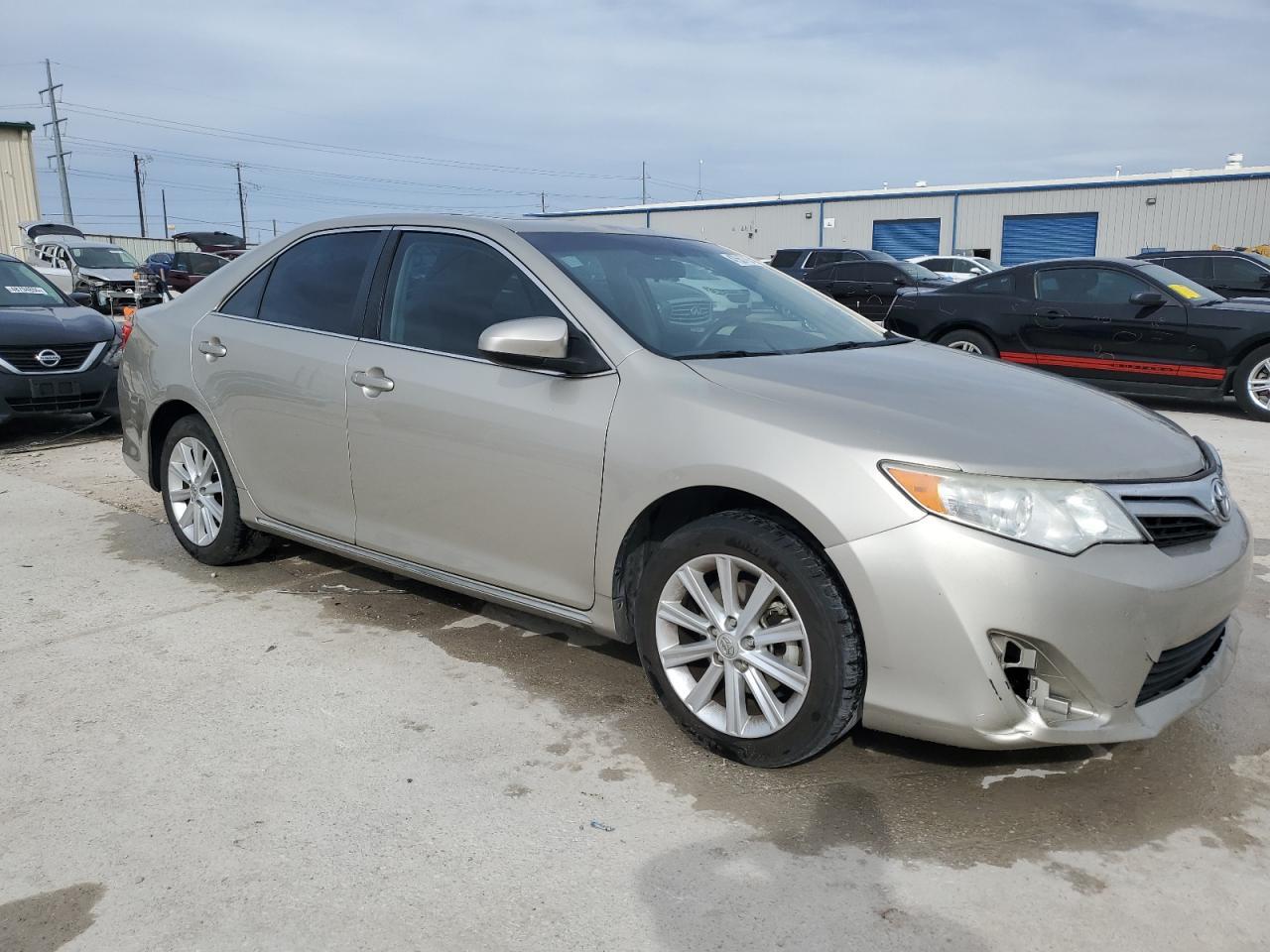 2014 TOYOTA CAMRY L - Image 4