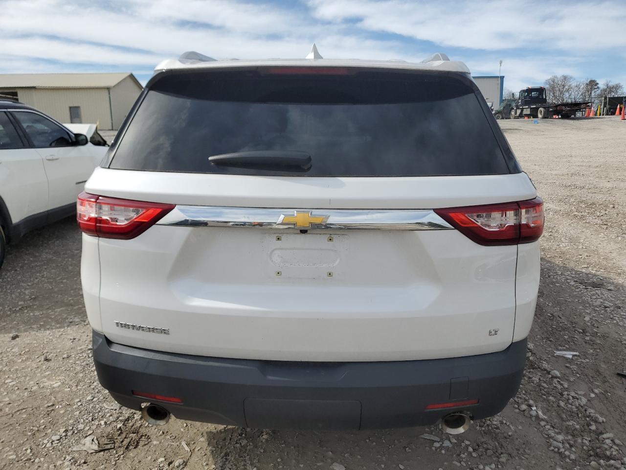 2018 CHEVROLET TRAVERSE L - Фото 6