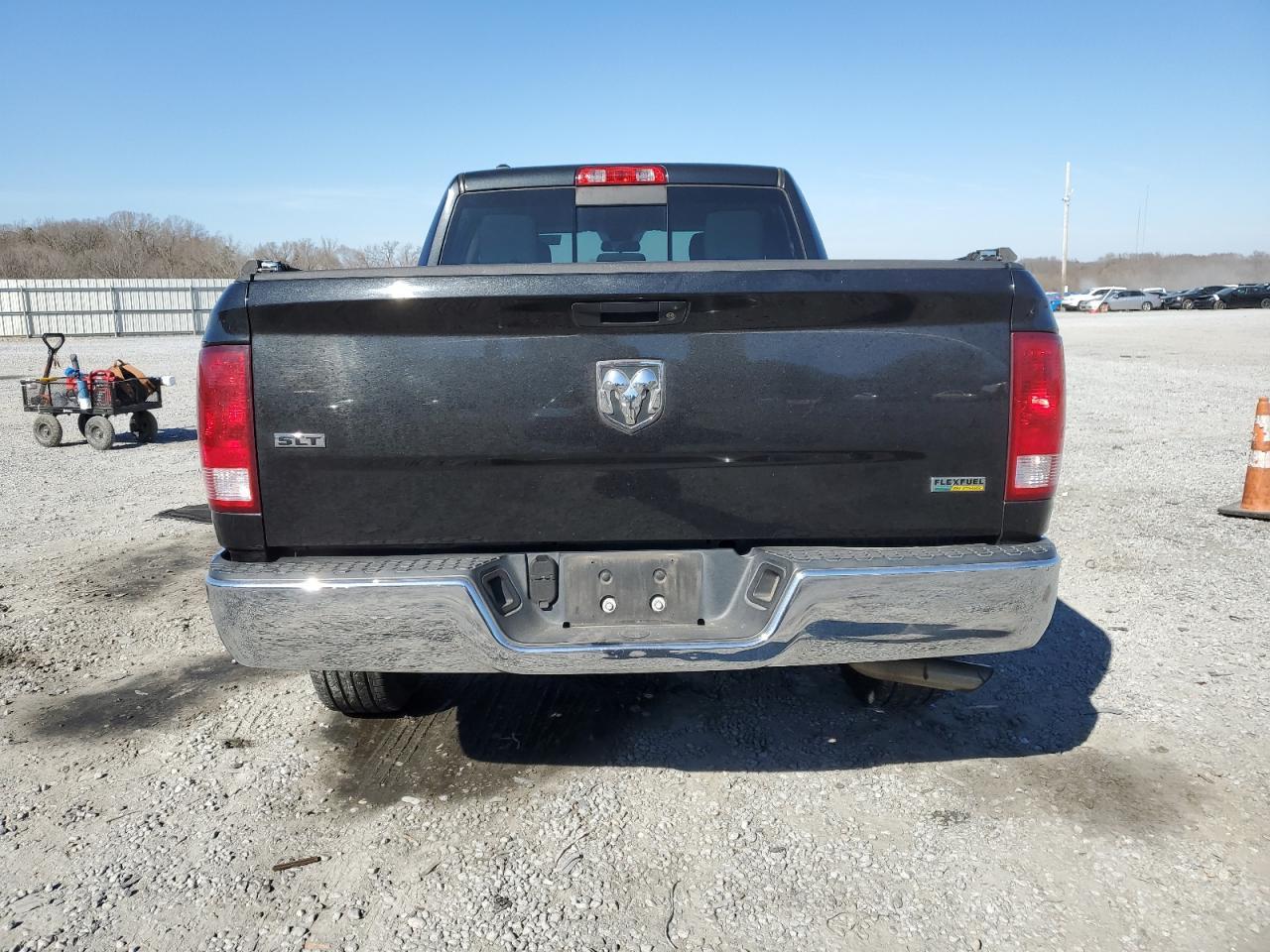 2017 RAM 1500 SLT - Image 6