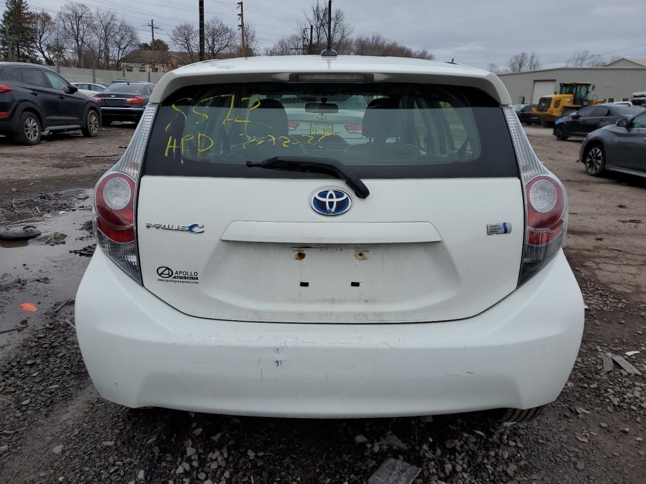 2013 TOYOTA PRIUS C - Фото 6