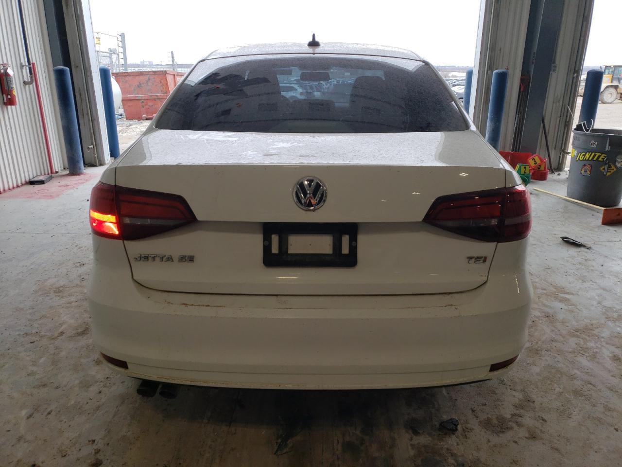 2017 VOLKSWAGEN JETTA SE - Image 6
