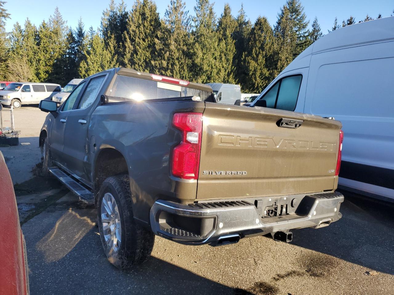 2023 CHEVROLET SILVERADO - Фото 2