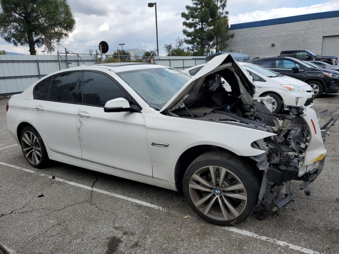 2016 BMW 528 I - Image 4