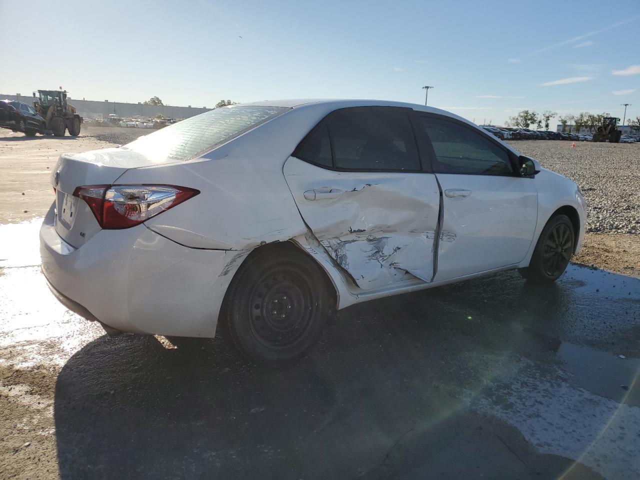 2015 TOYOTA COROLLA L - Image 3