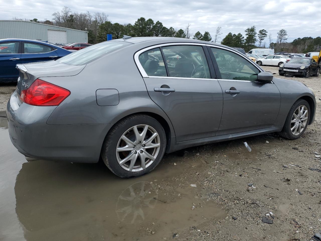 2012 INFINITI G37 - Image 3