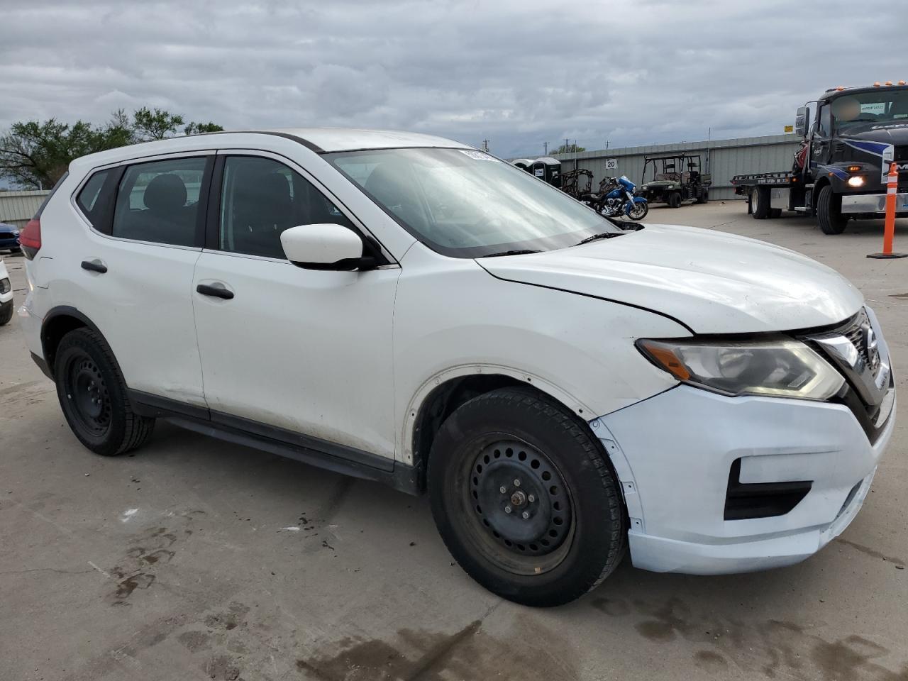 2017 NISSAN ROGUE S - Фото 4