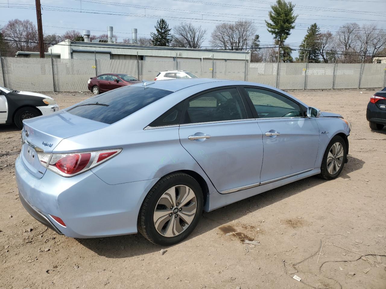 2013 HYUNDAI SONATA HYB - Image 3
