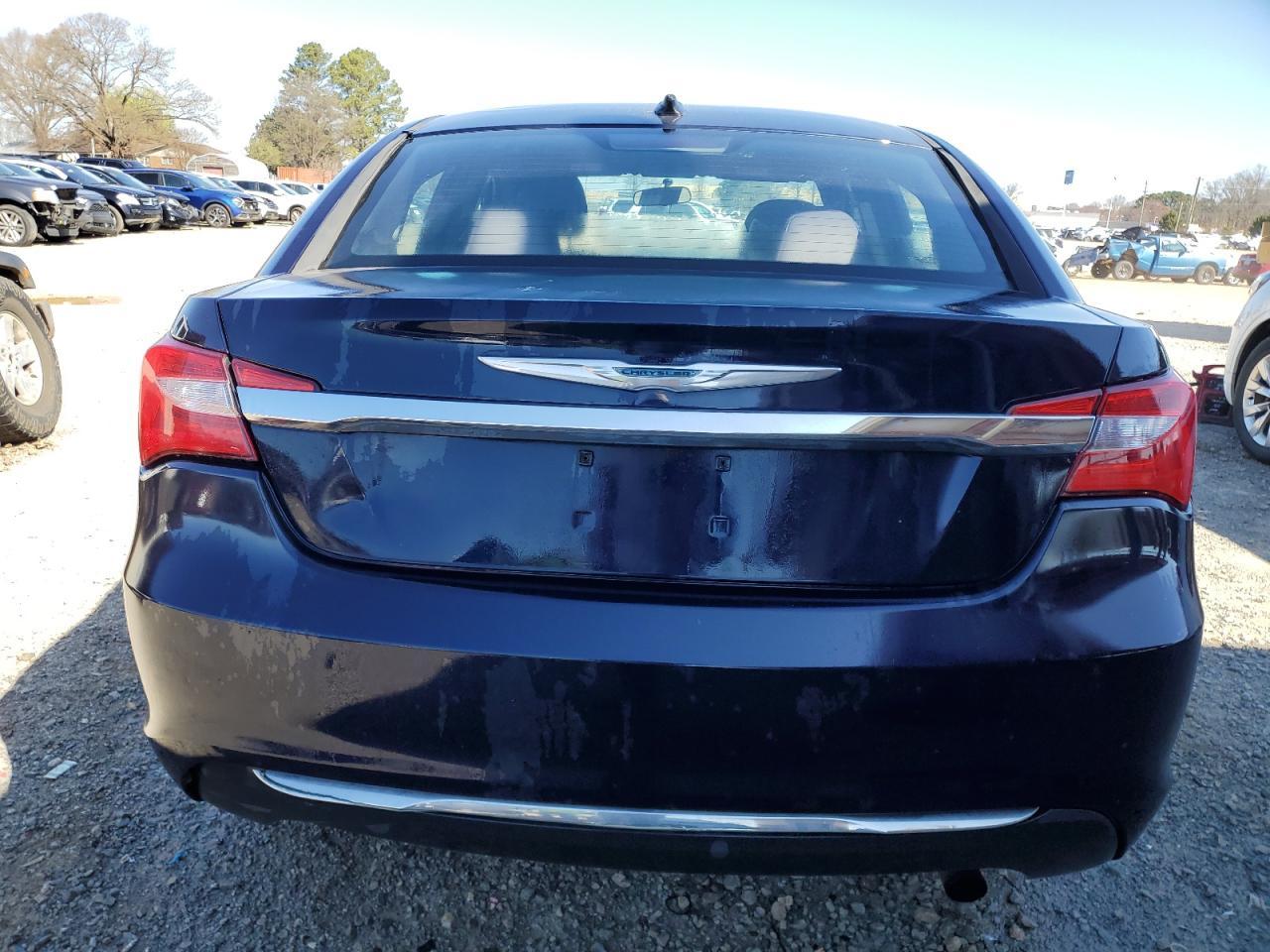 2013 CHRYSLER 200 LX - Фото 6