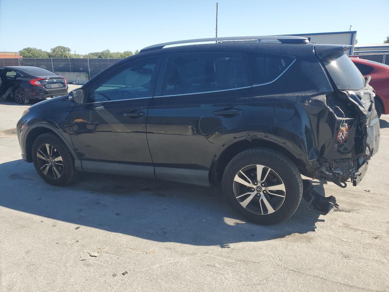 2017 TOYOTA RAV4 XLE - Image 2