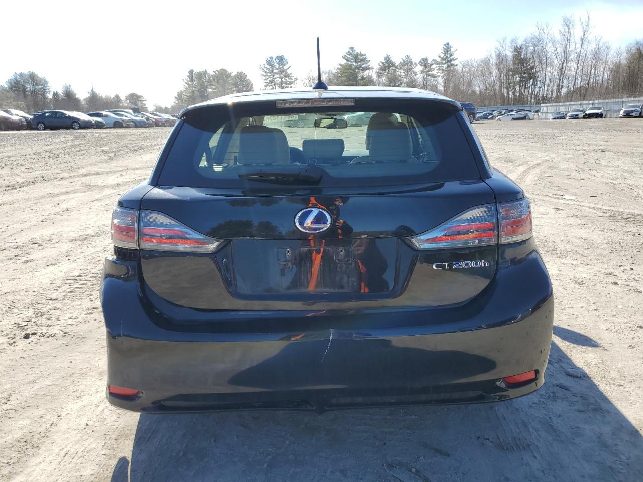 2011 LEXUS CT 200 - Image 6