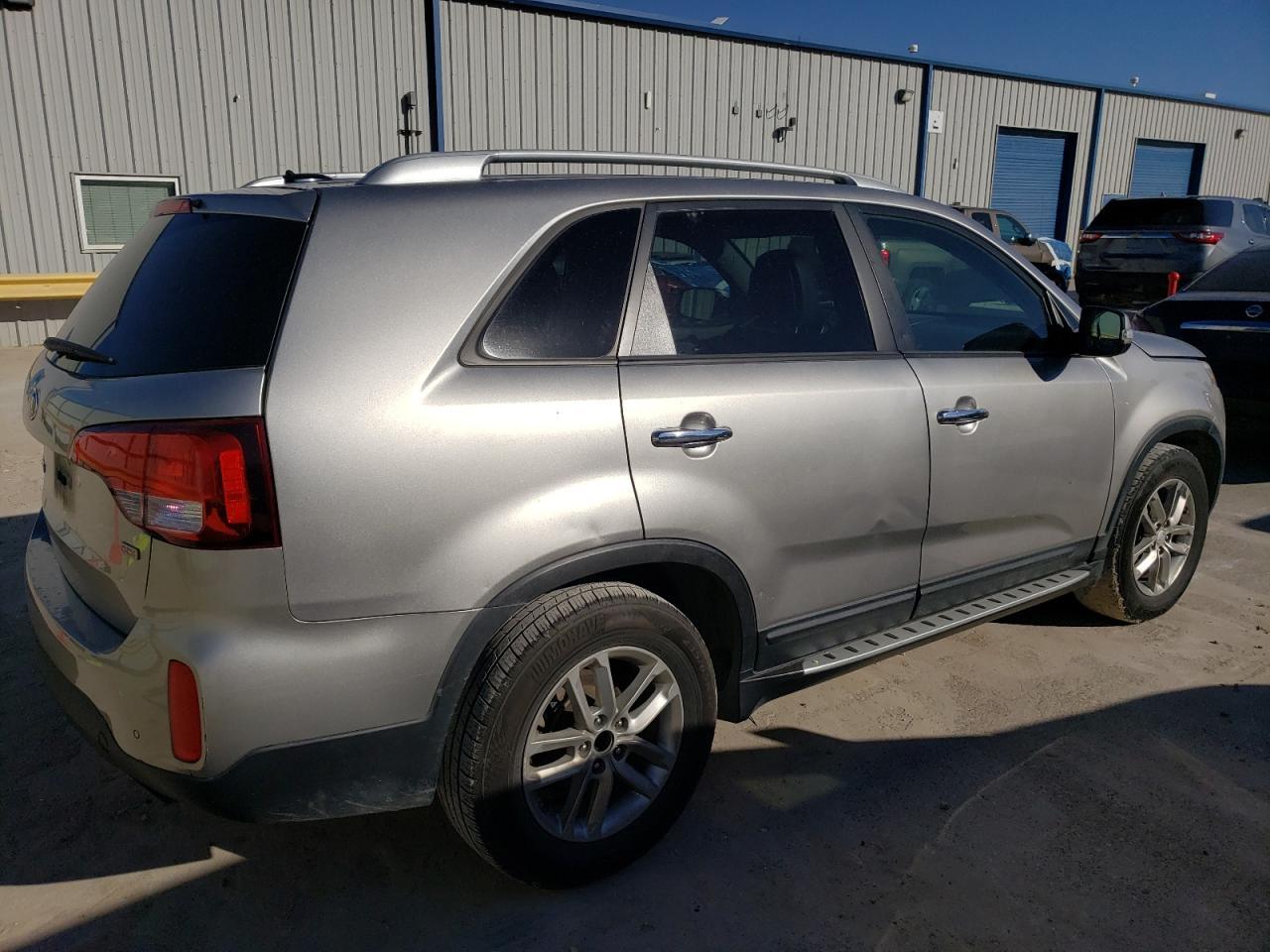 2015 KIA SORENTO LX - Image 3