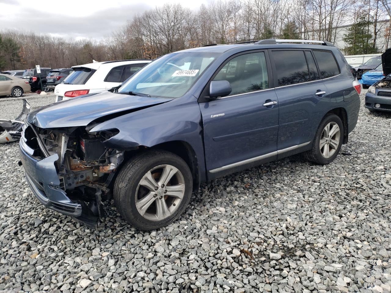 2011 TOYOTA HIGHLANDER