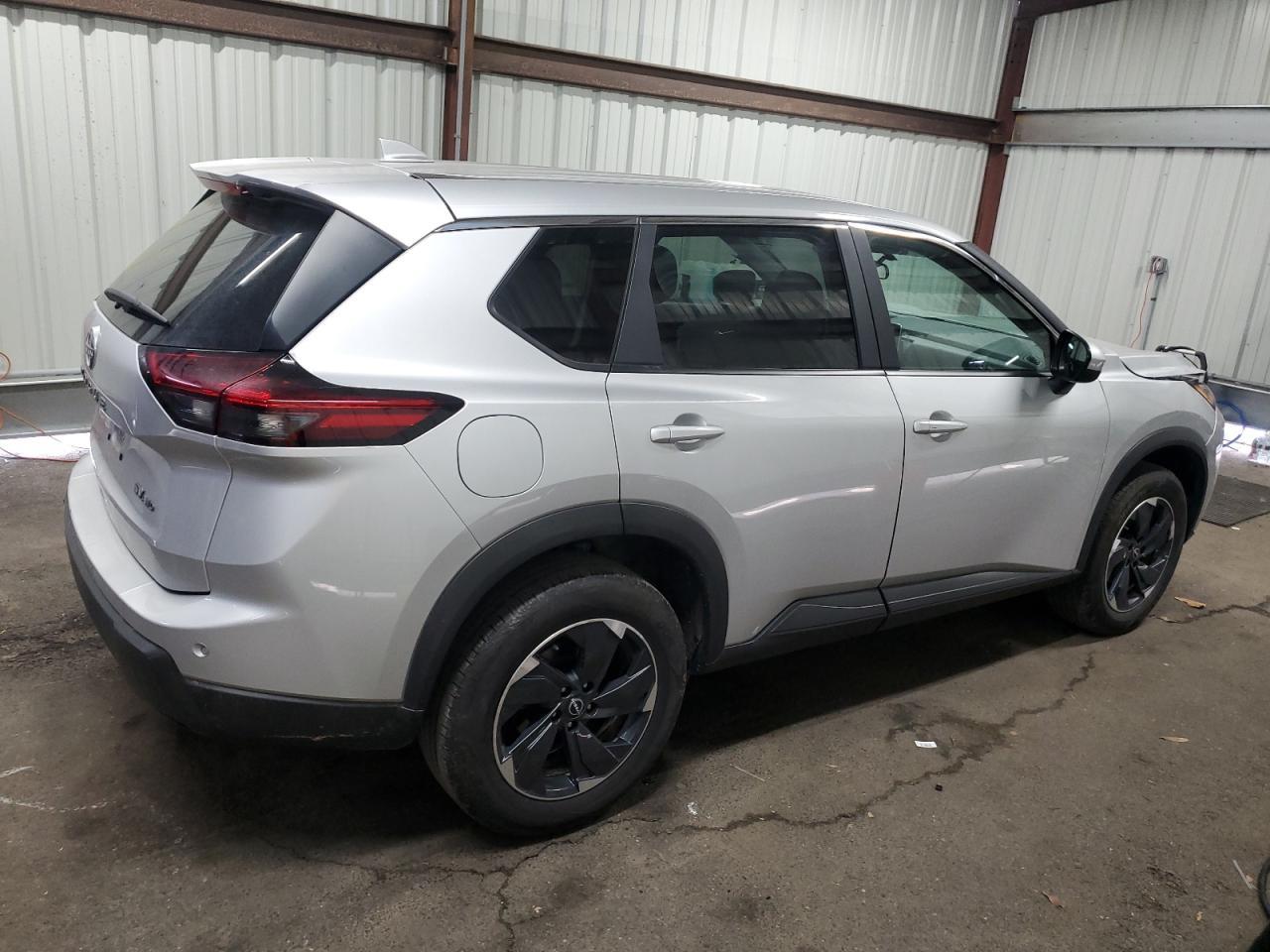 2024 NISSAN ROGUE SV - Image 3